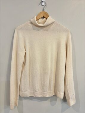 Excellent Condition Uniqlo Cashmere Turtleneck Sweater Small Cream Offwhite